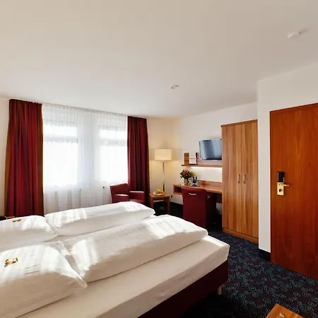 Am Dom Hotell 3*