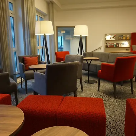 Am Dom 3* פולדה